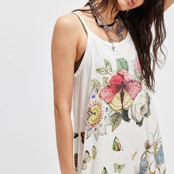 Magnolia Pearl Botanical Butterfly Maxi Top - Picture 2 of 4